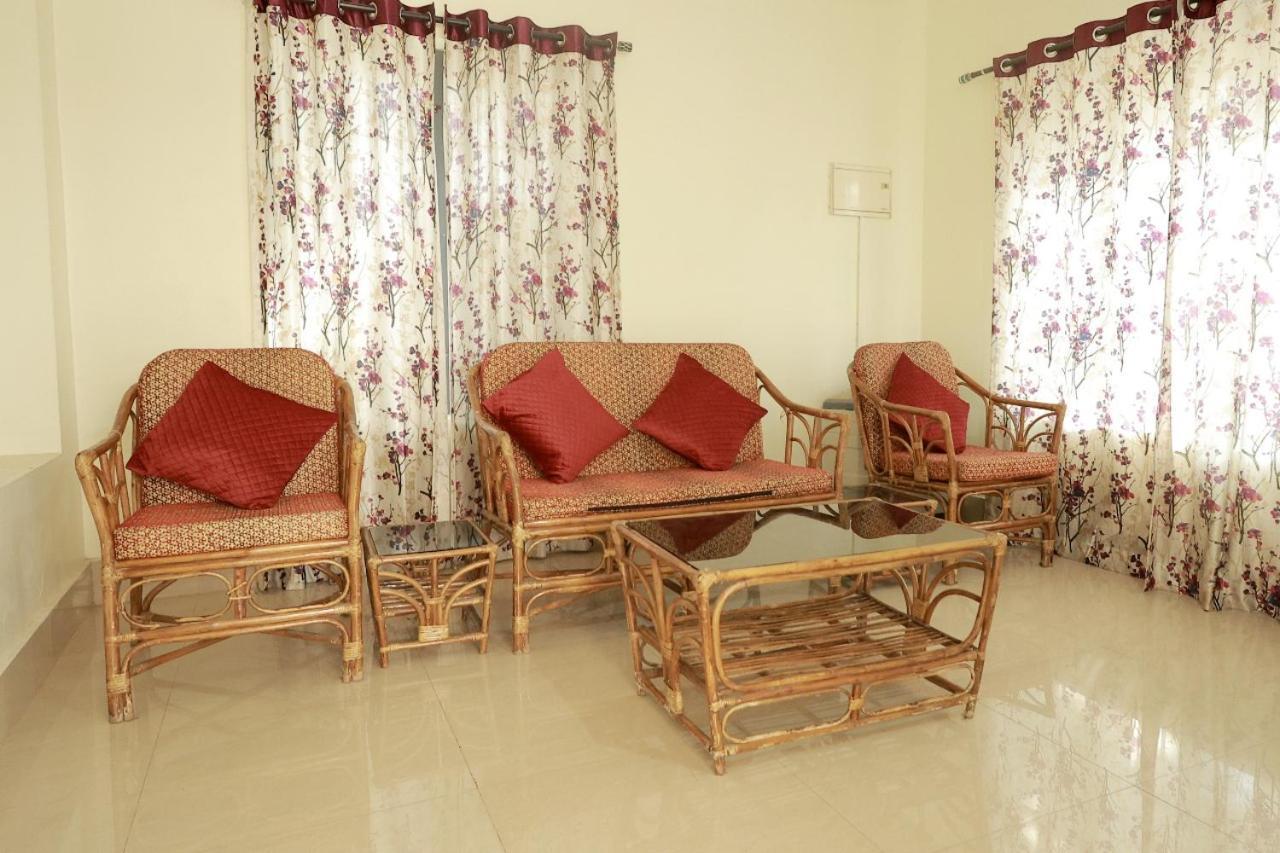 Toms Villa Along National Highway Thrissur At Nadathara Exterior photo